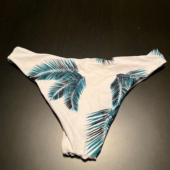 White & Green Palm Leaf High Cut Bikini Bottom, Size Medium - Picture 2 of 3